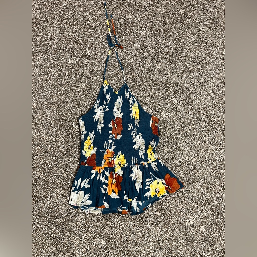 Halter top size medium